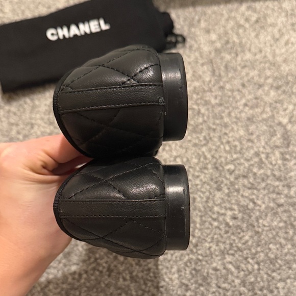 CHANEL Black Quilted Flats - Picture 6 of 7